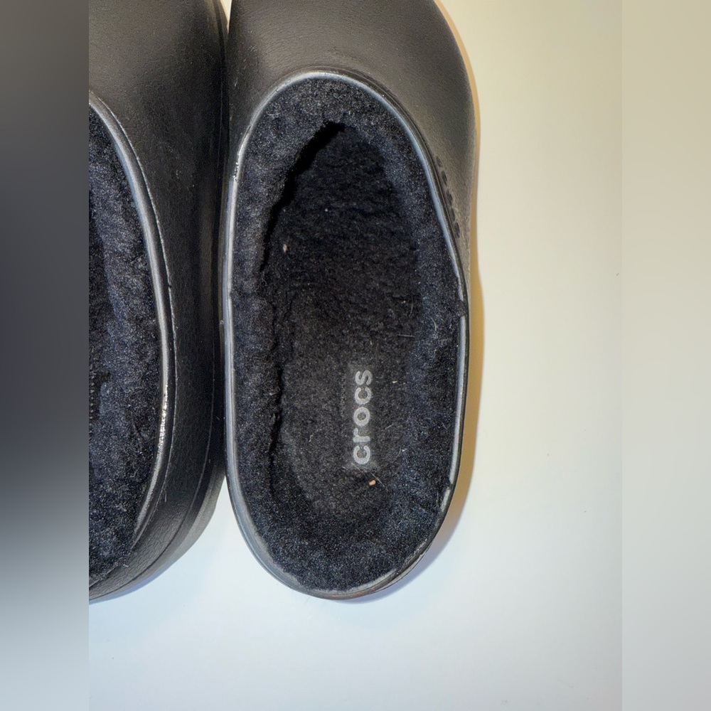 Crocs Fleece Lined Solid Front Solid Front Mens S… - image 4